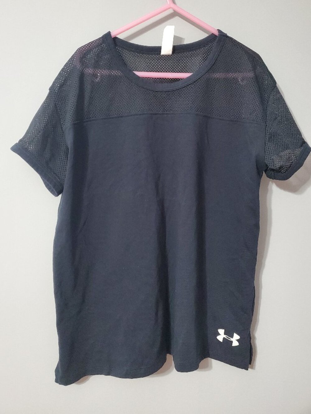 Under Armour Girl's Mesh Shoulder Heat Gear T-Shirt Black size M Youth Loose Fit